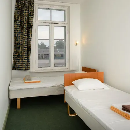Vaksali 4 *